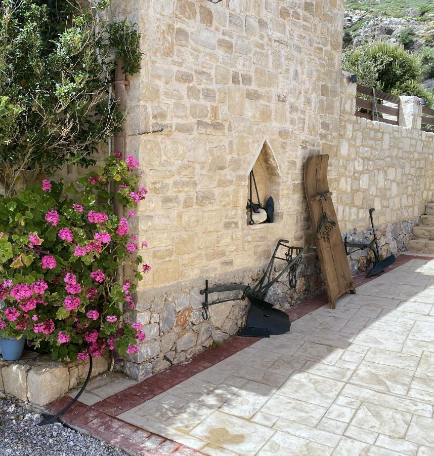רודאקינון Maistros Villa מראה חיצוני תמונה